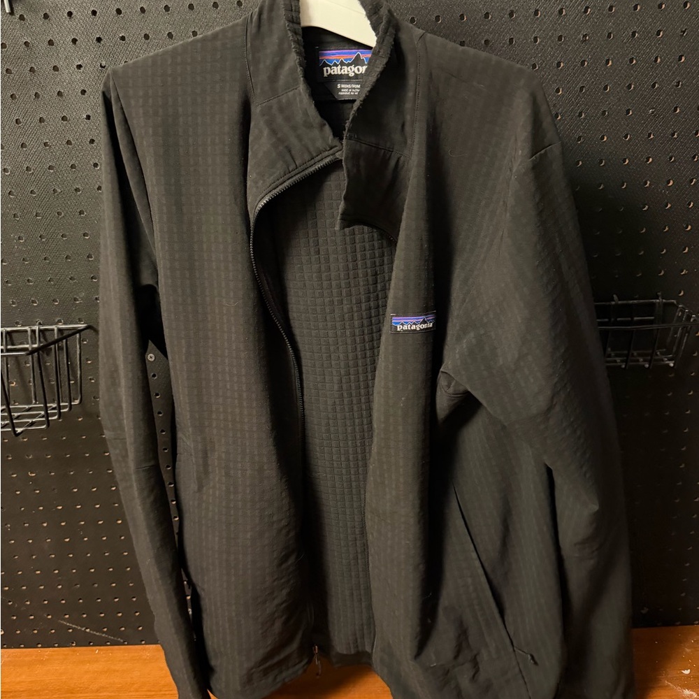Patagonia Men's Black R1 Fleece